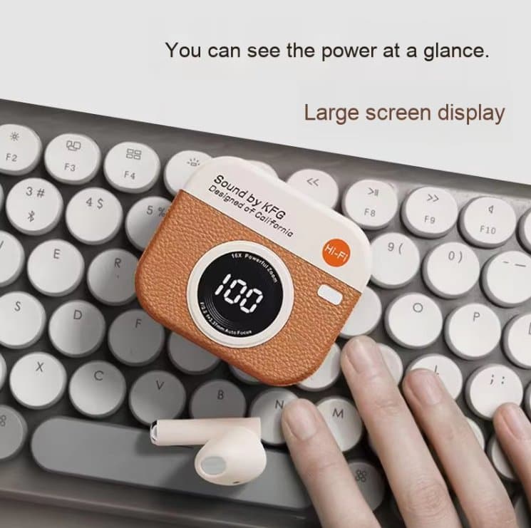 NOXA Lens Q86 case showing digital battery display